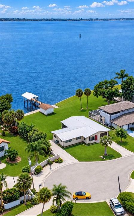 На продажу: $589,000 (3 спален, 2 ванн, 1422 Квадратных фут)