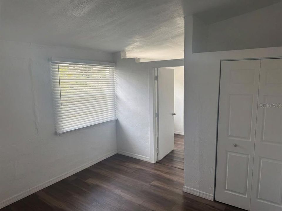 For Rent: $1,000 (1 beds, 1 baths, 350 Square Feet)