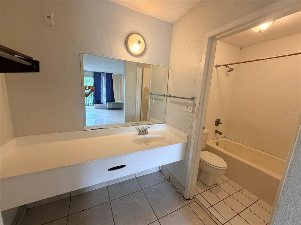 For Sale: $47,000 (1 beds, 1 baths, 276 Square Feet)