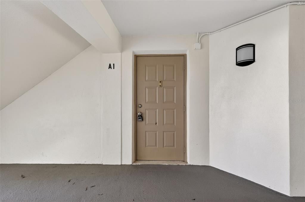 Active With Contract: $129,900 (2 beds, 2 baths, 1060 Square Feet)
