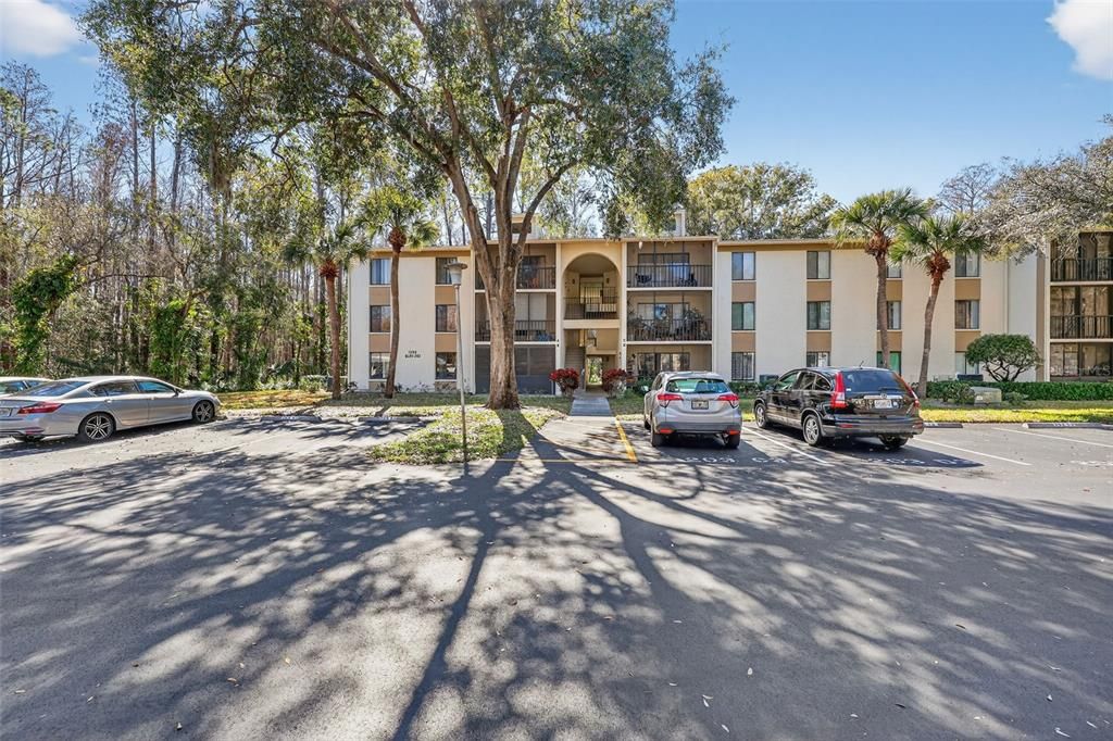 Active With Contract: $129,900 (2 beds, 2 baths, 1060 Square Feet)