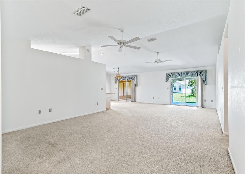For Sale: $239,900 (3 beds, 2 baths, 1685 Square Feet)