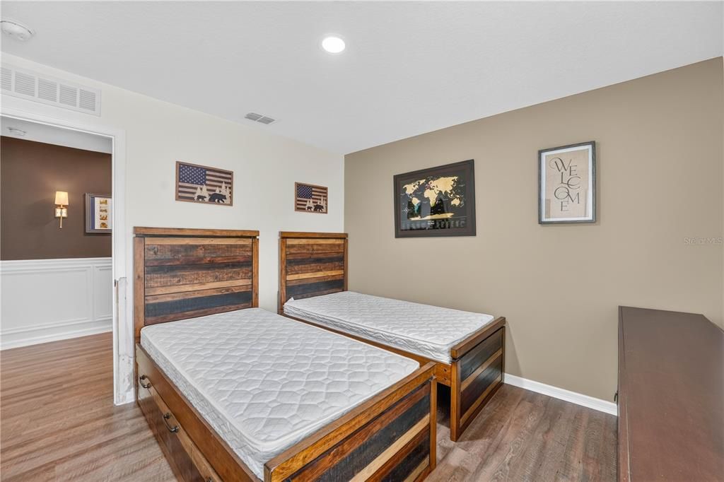 For Sale: $769,000 (5 beds, 3 baths, 2773 Square Feet)