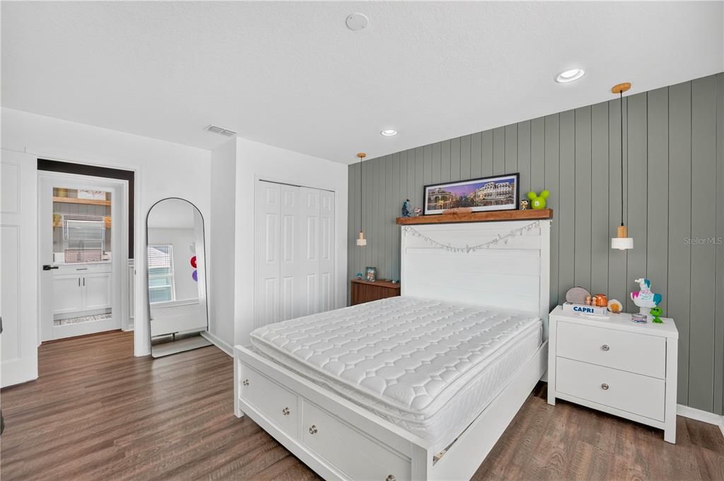 For Sale: $769,000 (5 beds, 3 baths, 2773 Square Feet)