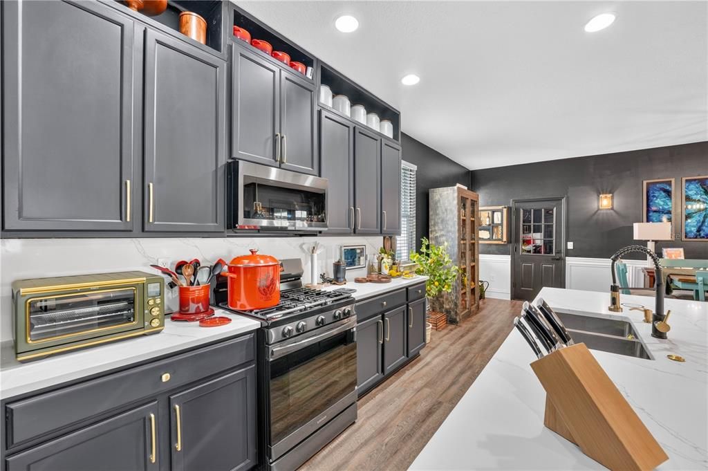 For Sale: $769,000 (5 beds, 3 baths, 2773 Square Feet)