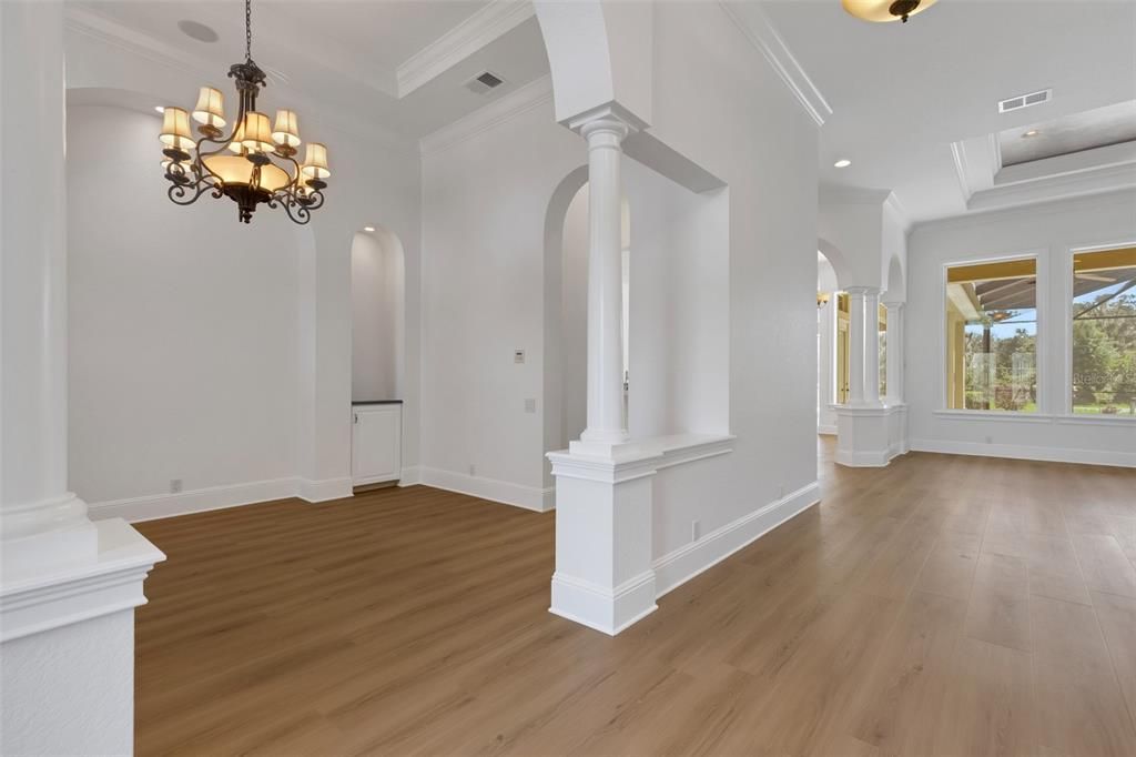 На продажу: $1,695,000 (6 спален, 4 ванн, 5193 Квадратных фут)