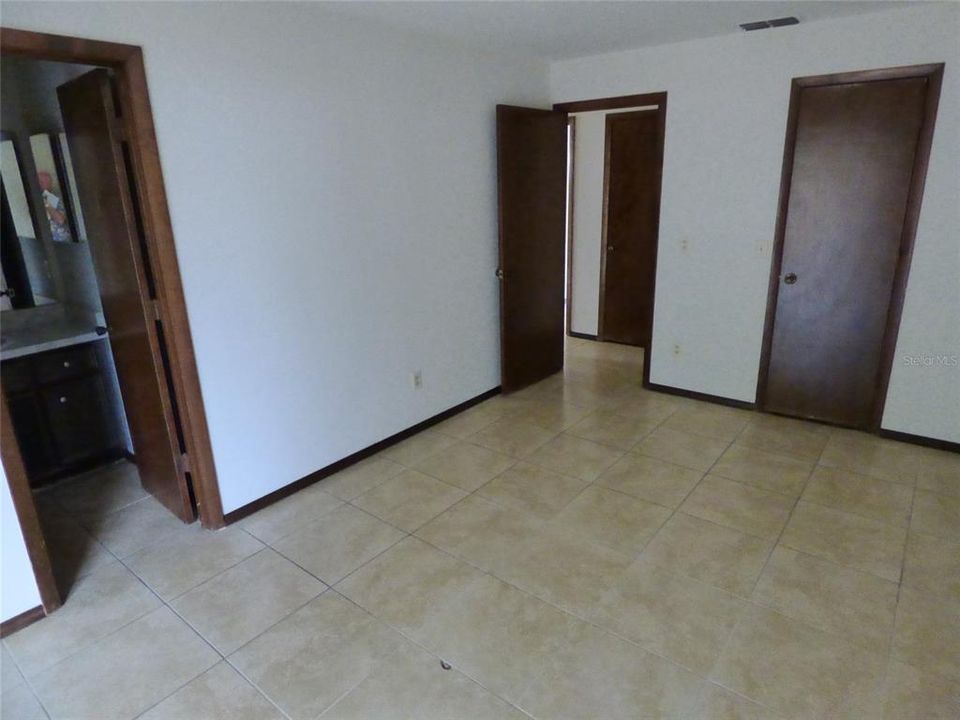 For Rent: $1,595 (2 beds, 2 baths, 970 Square Feet)