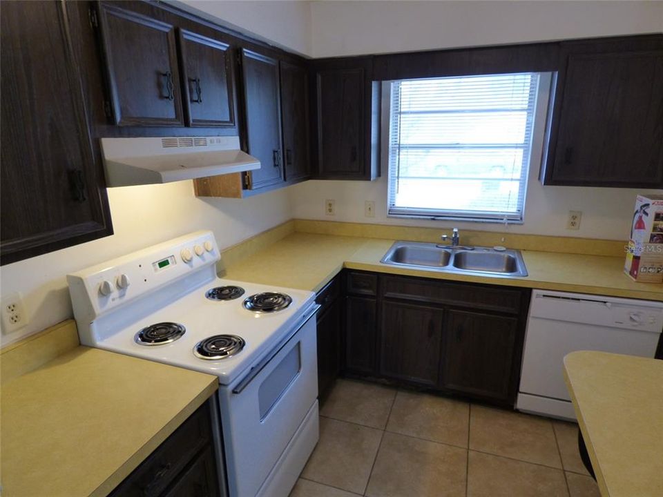 For Rent: $1,595 (2 beds, 2 baths, 970 Square Feet)