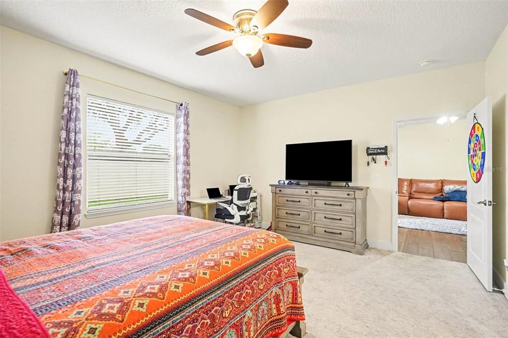 For Sale: $248,900 (3 beds, 2 baths, 1438 Square Feet)