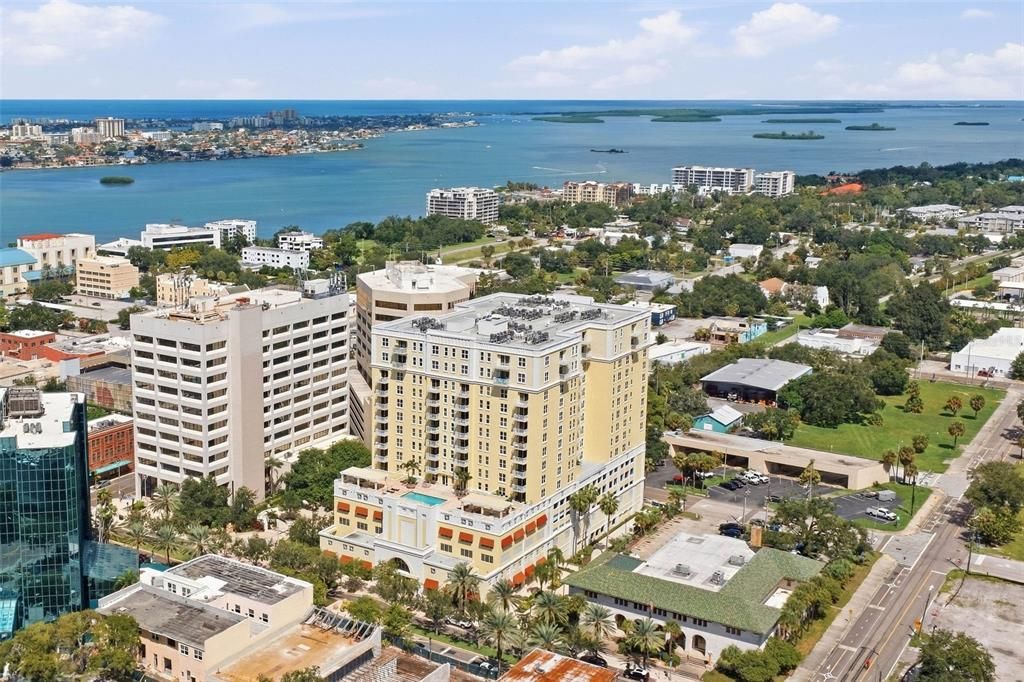 For Sale: $480,000 (2 beds, 2 baths, 1460 Square Feet)