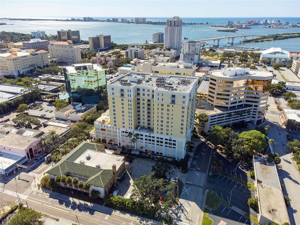 For Sale: $480,000 (2 beds, 2 baths, 1460 Square Feet)