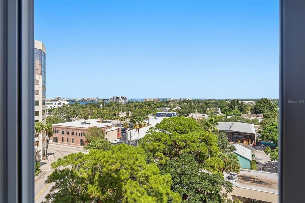 For Sale: $480,000 (2 beds, 2 baths, 1460 Square Feet)