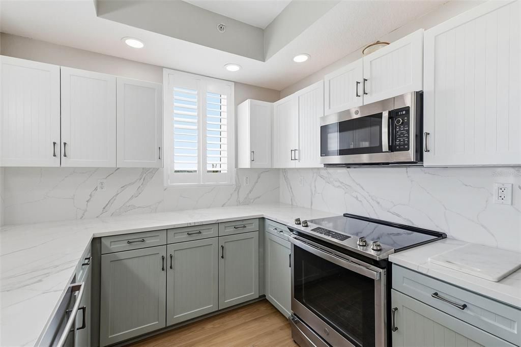 For Sale: $480,000 (2 beds, 2 baths, 1460 Square Feet)