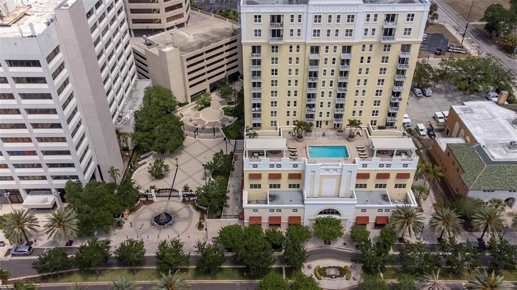 For Sale: $480,000 (2 beds, 2 baths, 1460 Square Feet)