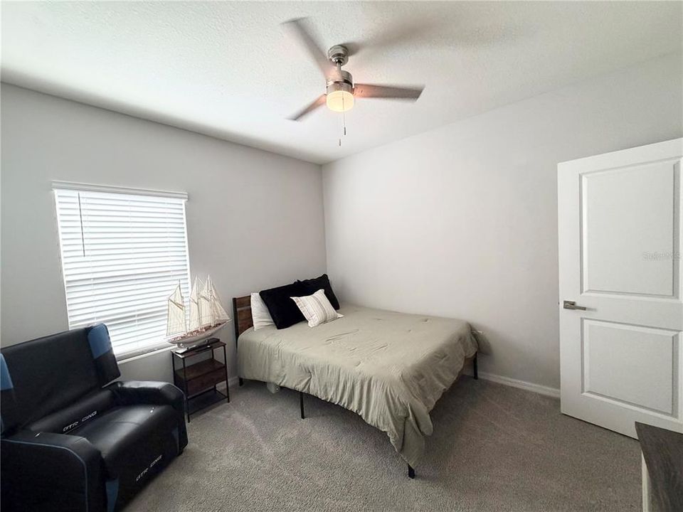 For Rent: $2,650 (4 beds, 2 baths, 1980 Square Feet)