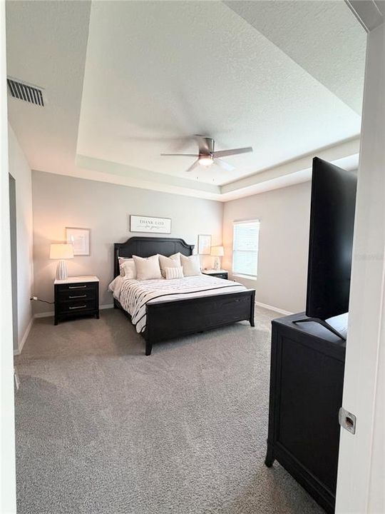 For Rent: $2,650 (4 beds, 2 baths, 1980 Square Feet)