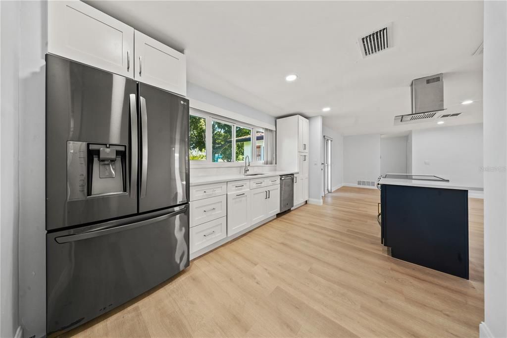En Venta: $474,900 (4 camas, 3 baños, 1263 Pies cuadrados)
