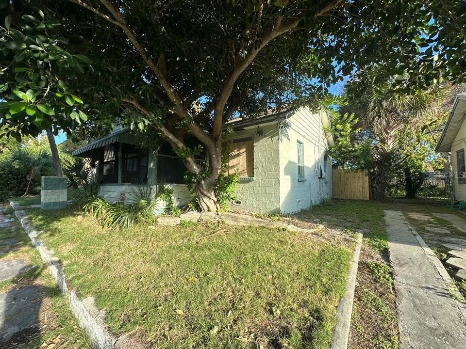 En Venta: $200,000 (2 camas, 1 baños, 968 Pies cuadrados)