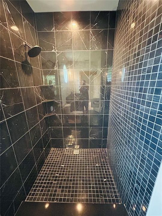 En Venta: $899,000 (4 camas, 4 baños, 2625 Pies cuadrados)