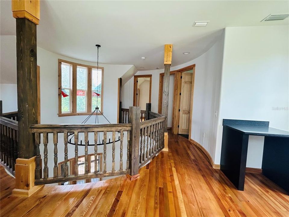 En Venta: $899,000 (4 camas, 4 baños, 2625 Pies cuadrados)