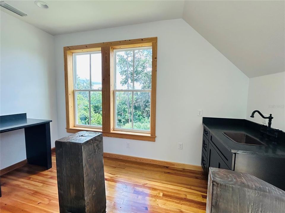 En Venta: $899,000 (4 camas, 4 baños, 2625 Pies cuadrados)