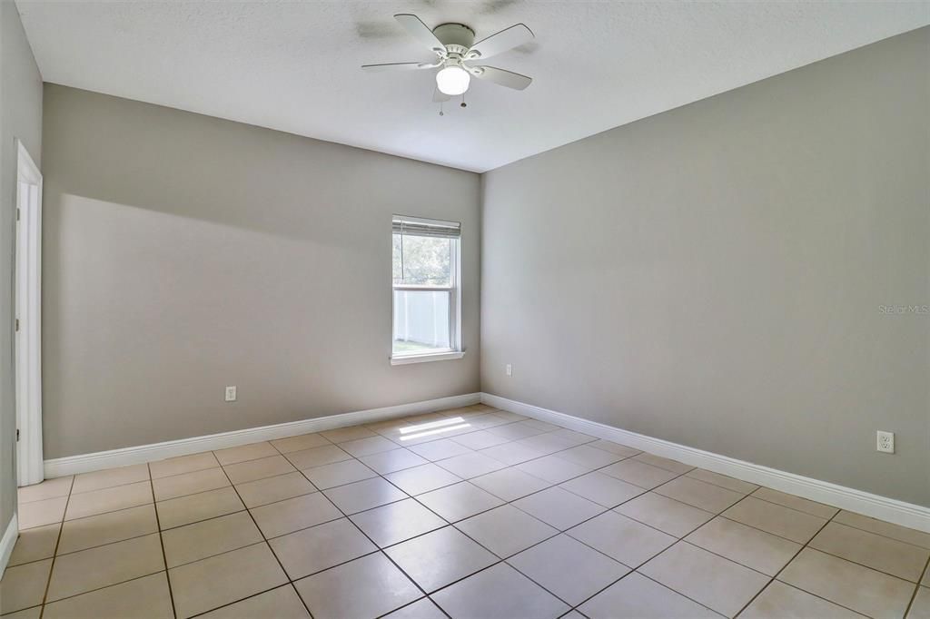 For Sale: $254,900 (4 beds, 2 baths, 1578 Square Feet)