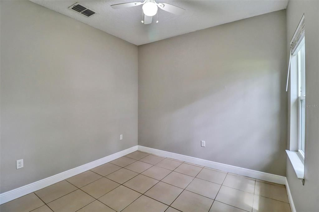 For Sale: $254,900 (4 beds, 2 baths, 1578 Square Feet)