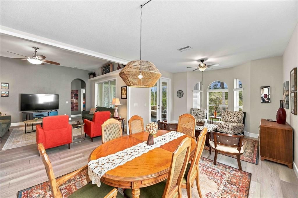 На продажу: $439,000 (3 спален, 2 ванн, 2080 Квадратных фут)