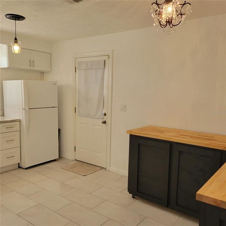 В аренду: $1,800 (2 спален, 1 ванн, 1086 Квадратных фут)