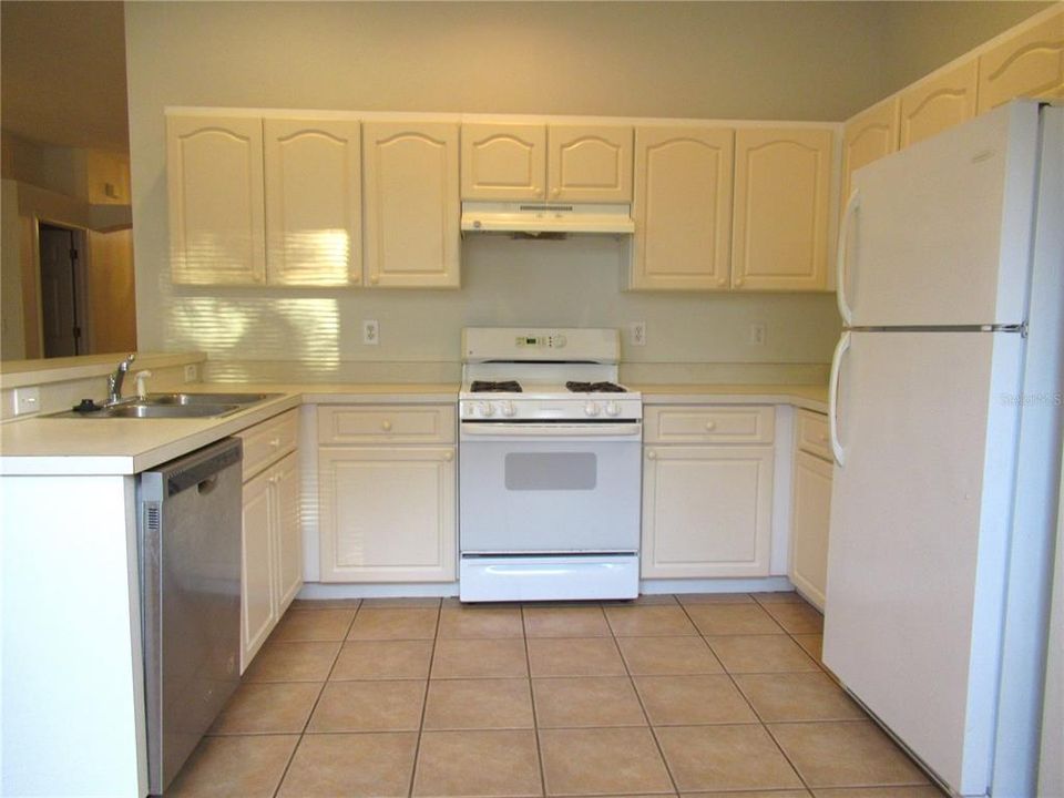 For Rent: $1,850 (3 beds, 2 baths, 1413 Square Feet)