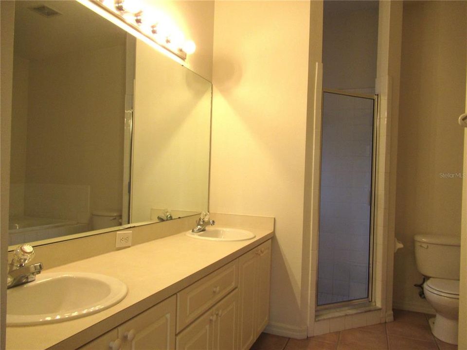 For Rent: $1,850 (3 beds, 2 baths, 1413 Square Feet)
