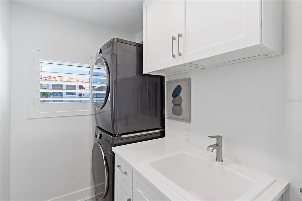 For Rent: $10,000 (2 beds, 2 baths, 1520 Square Feet)
