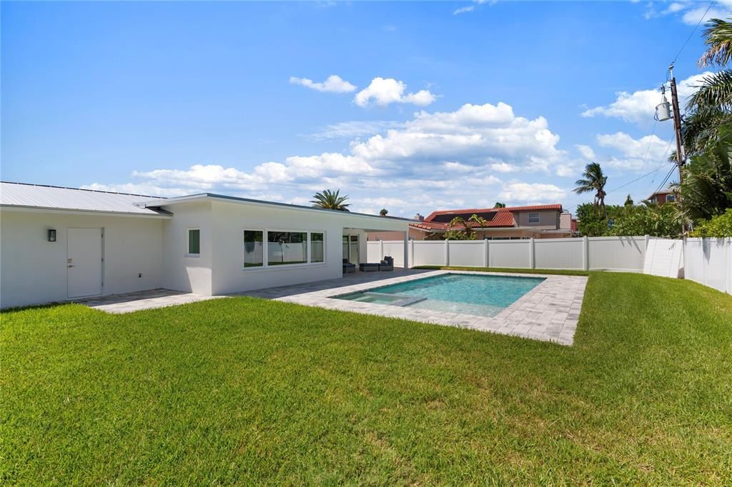 For Rent: $10,000 (2 beds, 2 baths, 1520 Square Feet)