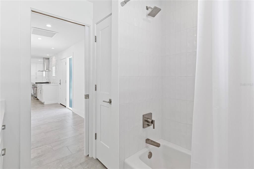 For Rent: $10,000 (2 beds, 2 baths, 1520 Square Feet)