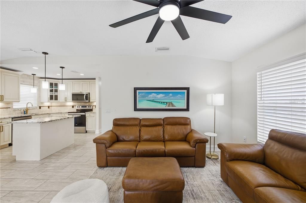 For Rent: $3,700 (3 beds, 3 baths, 1517 Square Feet)