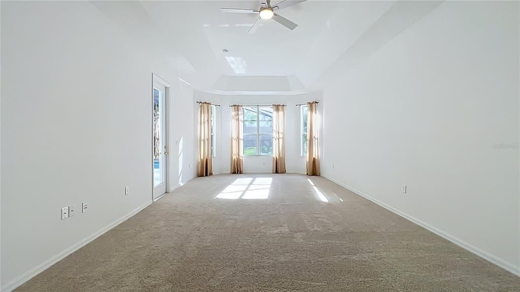 For Sale: $699,000 (5 beds, 4 baths, 3185 Square Feet)