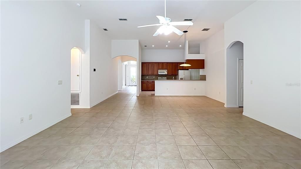 For Sale: $699,000 (5 beds, 4 baths, 3185 Square Feet)
