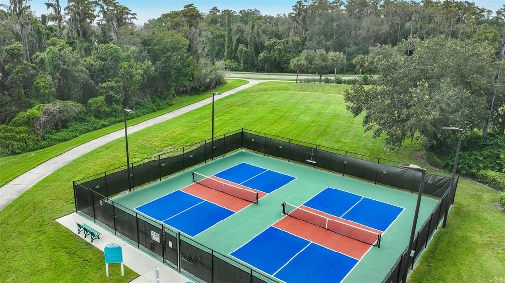 For Sale: $699,000 (5 beds, 4 baths, 3185 Square Feet)