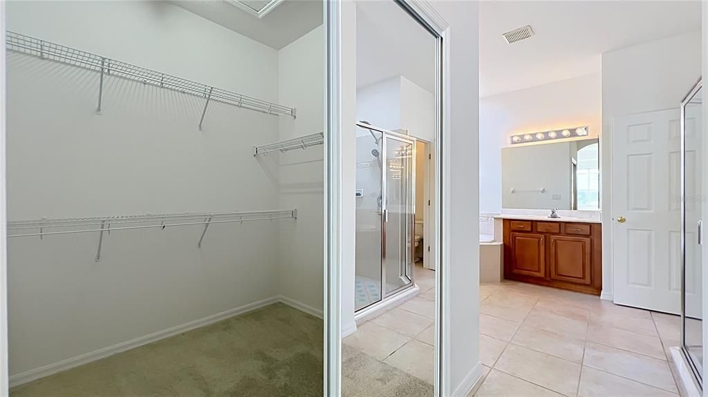 For Sale: $699,000 (5 beds, 4 baths, 3185 Square Feet)