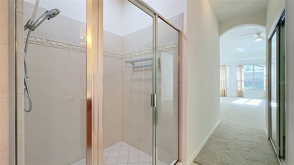 For Sale: $699,000 (5 beds, 4 baths, 3185 Square Feet)