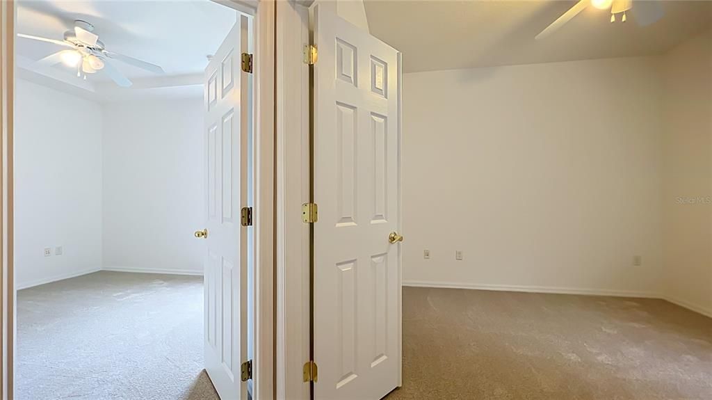 For Sale: $699,000 (5 beds, 4 baths, 3185 Square Feet)