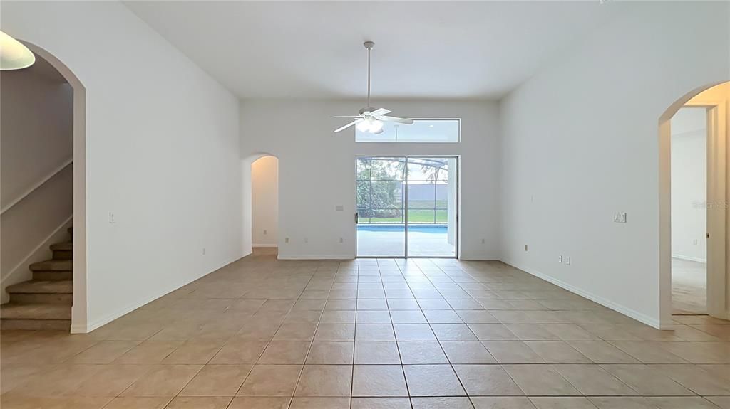 For Sale: $699,000 (5 beds, 4 baths, 3185 Square Feet)