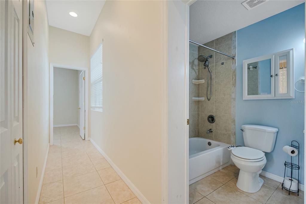 For Rent: $1,995 (2 beds, 1 baths, 800 Square Feet)