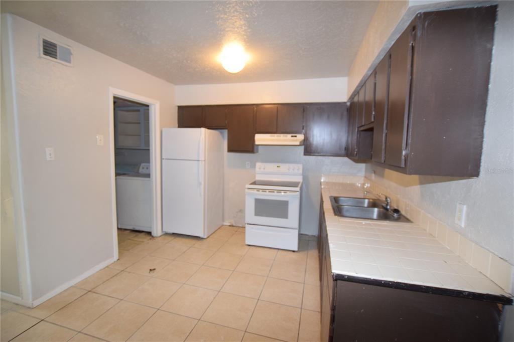 В аренду: $1,250 (1 спален, 1 ванн, 762 Квадратных фут)