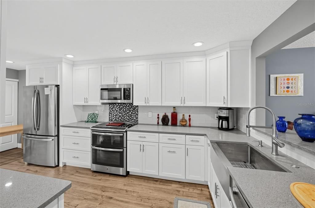 For Sale: $359,500 (3 beds, 2 baths, 1872 Square Feet)