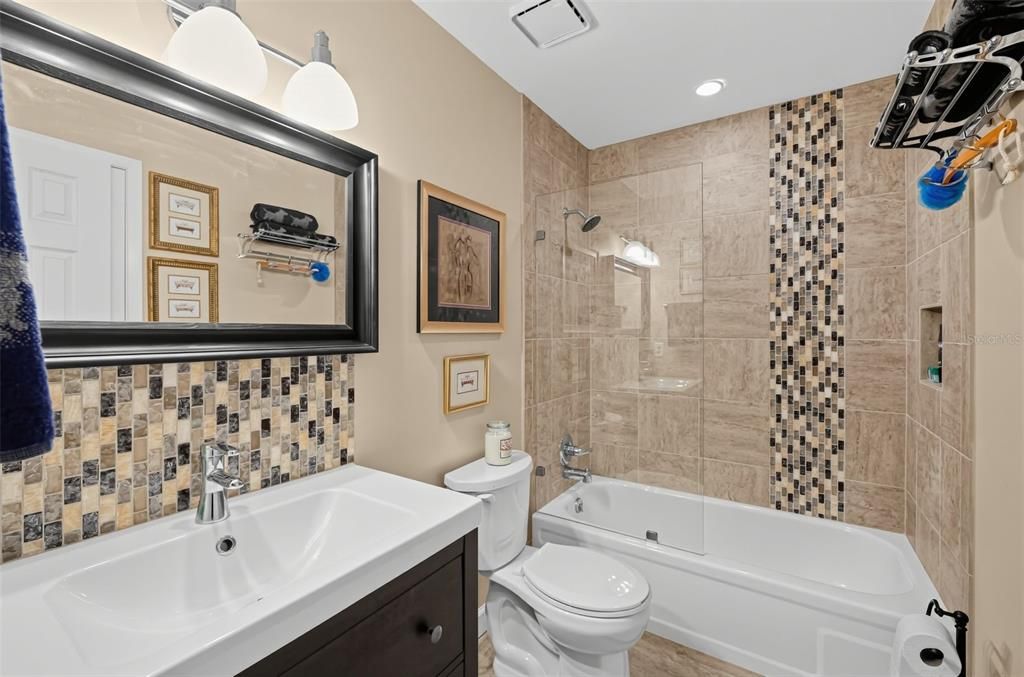 For Sale: $359,500 (3 beds, 2 baths, 1872 Square Feet)