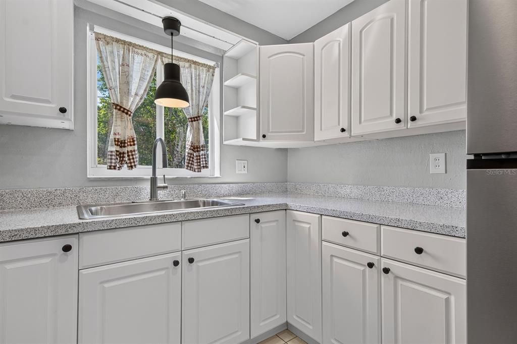 For Sale: $369,999 (3 beds, 2 baths, 1280 Square Feet)