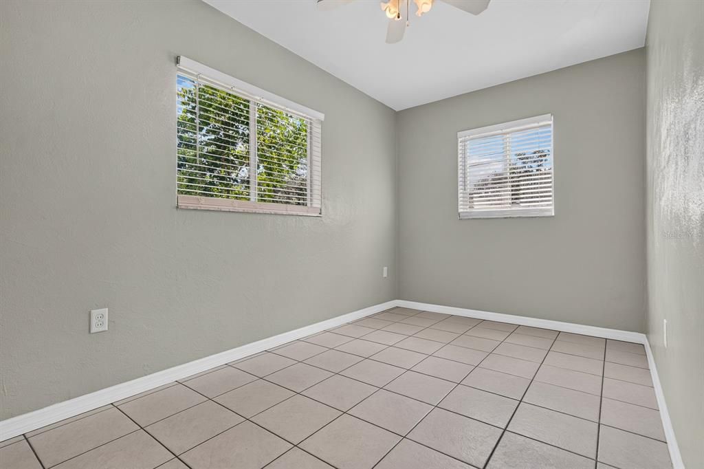 For Sale: $369,999 (3 beds, 2 baths, 1280 Square Feet)