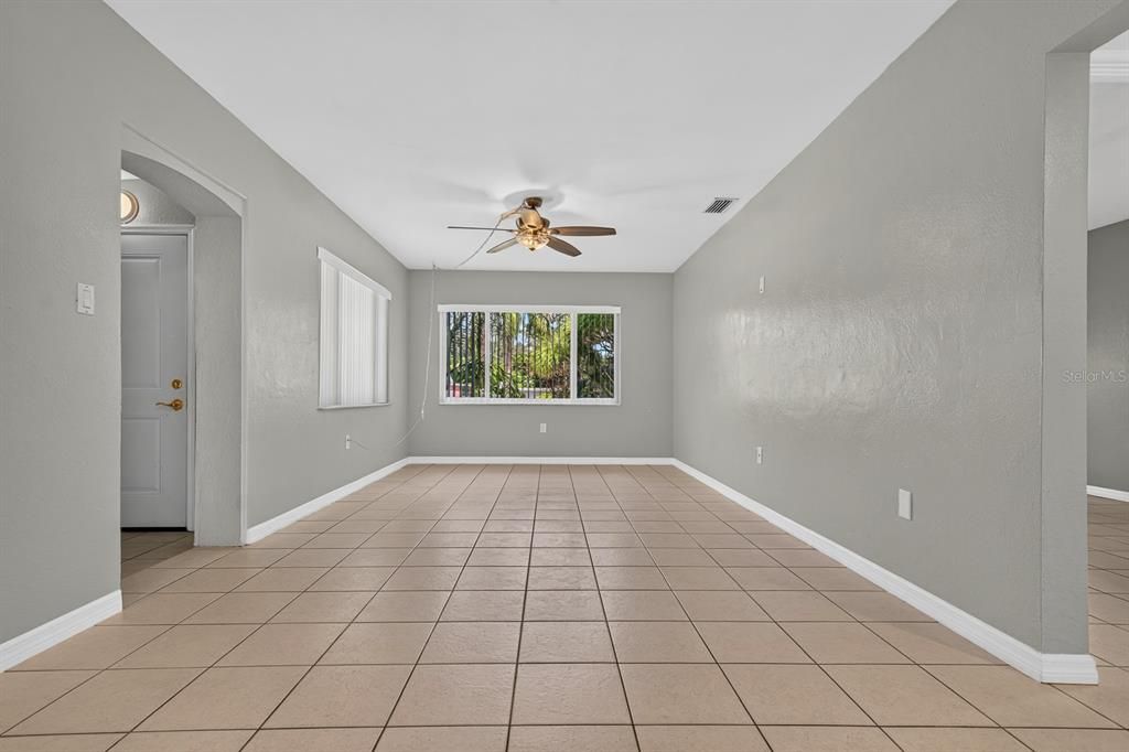 For Sale: $369,999 (3 beds, 2 baths, 1280 Square Feet)