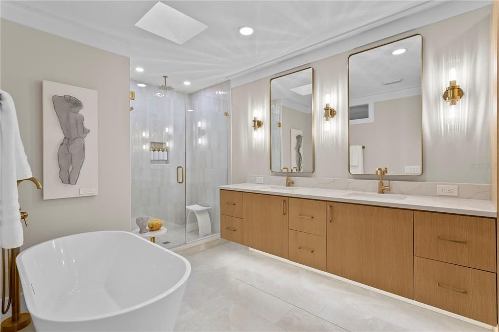 For Sale: $1,350,000 (3 beds, 3 baths, 2215 Square Feet)